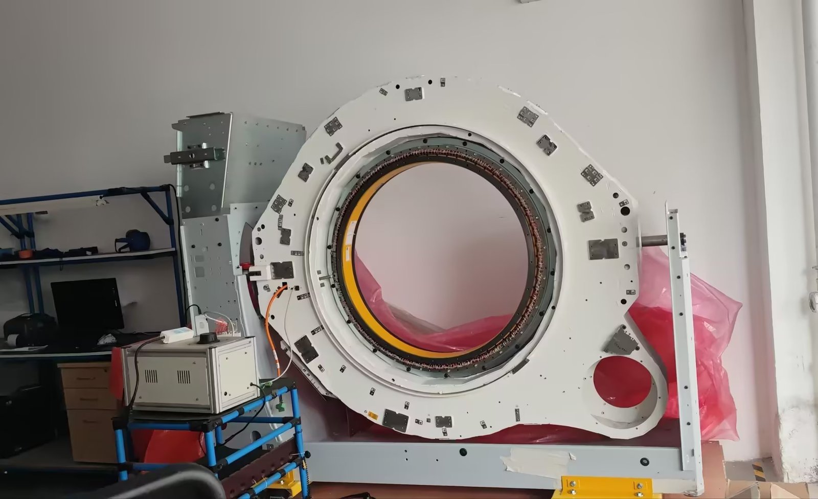 Kinco JD series servo drive and SMH motor for medical imaging CT, MRI, DR, and SPECT motion control with gantry direct drive